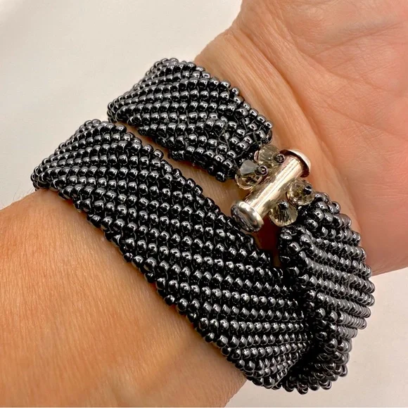 New Sleek Beautiful Black Mesh Choker Necklace, Can Also be worn as a Bracelet - Picture 2 of 8